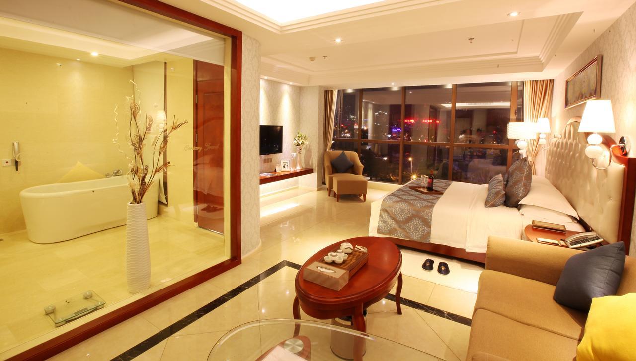 Century Grand Hotel Tam Á Ngoại thất bức ảnh
